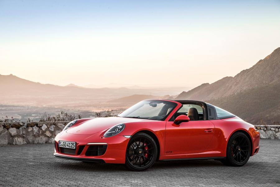  Porsche 911 Targa 4 GTS 2017 года  (WW) (фото 20 из 31)